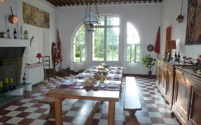 Chateau Les Tours Seguy