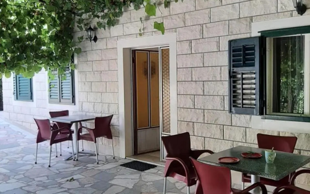 Double Room Trpanj 250a