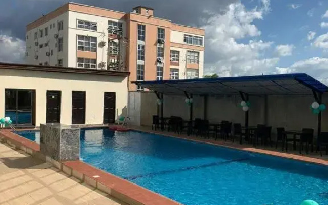 De Silver Green Luxury Hotel