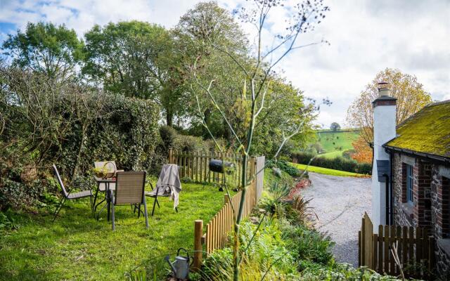 The Stables - Charming 15th-century Rural Bolthole