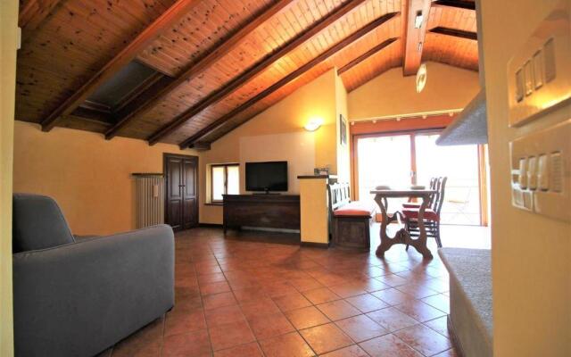 A Lovely Picture on the Lake