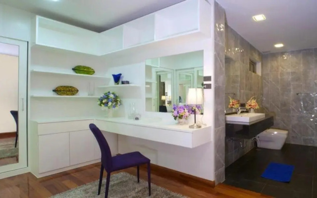 Yupa Penthouse
