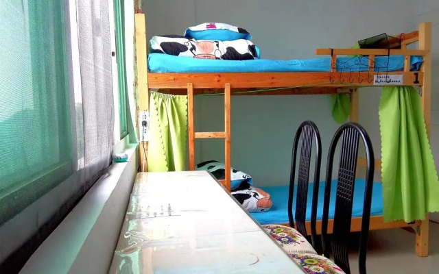 Zhuhai Chuntian Huahua Youth Hostel