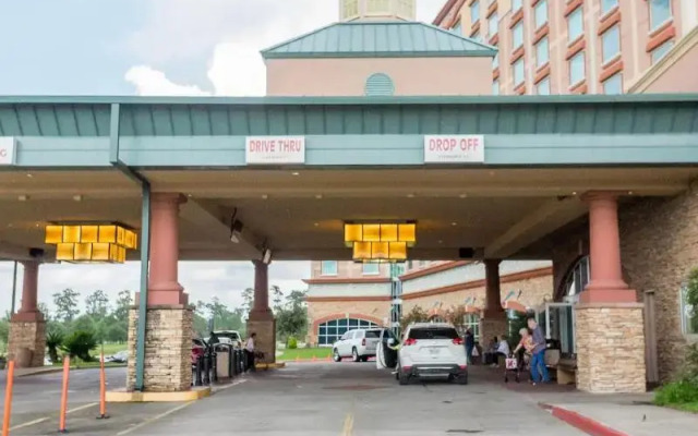 Delta Downs Racetrack Casino Hotel