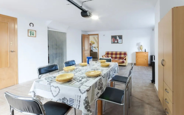 Golden in Gandia With 3 Bedrooms and 3 Bathrooms