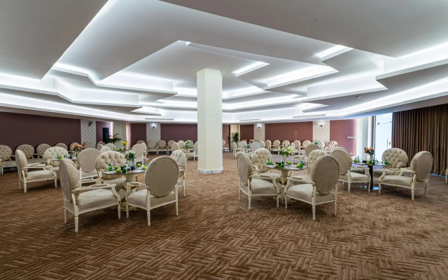 Hdb Al Khobar Resort And Spa