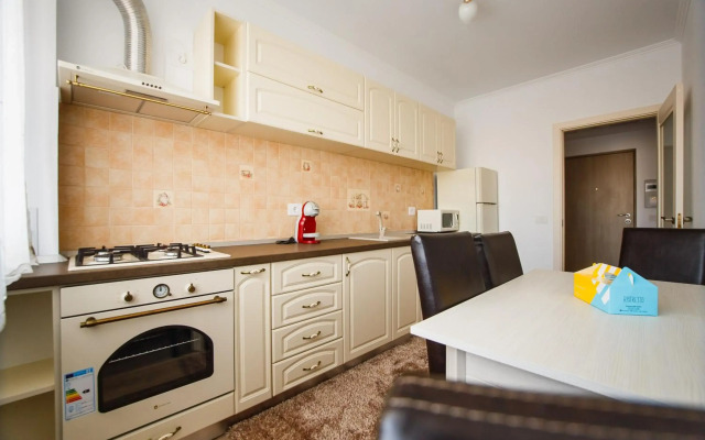 Bright & Elegant Central Apartment