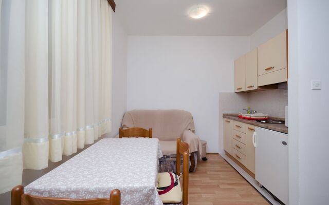 Apartments Ruza-rajska Beach