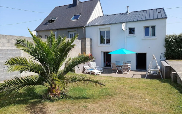 Apartment in Plouguerneau by Sandy Beach