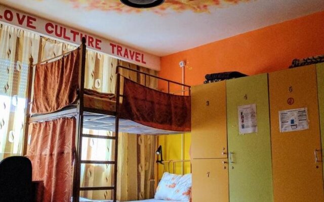 FreeBorn Hostel