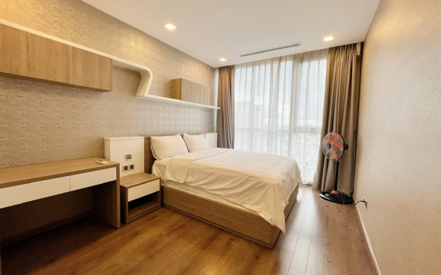 Luxury Landmark - Linh's Apartment