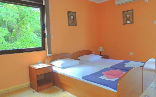 Villa Budvanka Guesthouse