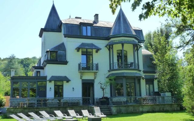 Modern Holiday Home in Hastiere With Sauna