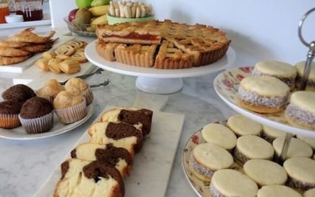 Urbanica The Suites Hotel