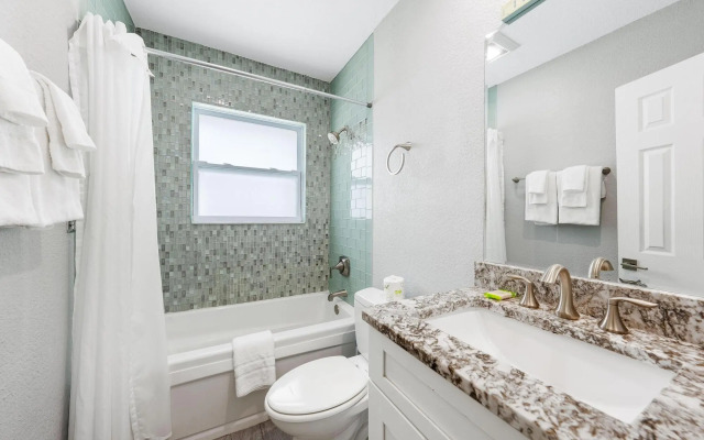 Sun and Sea by Beachside Management