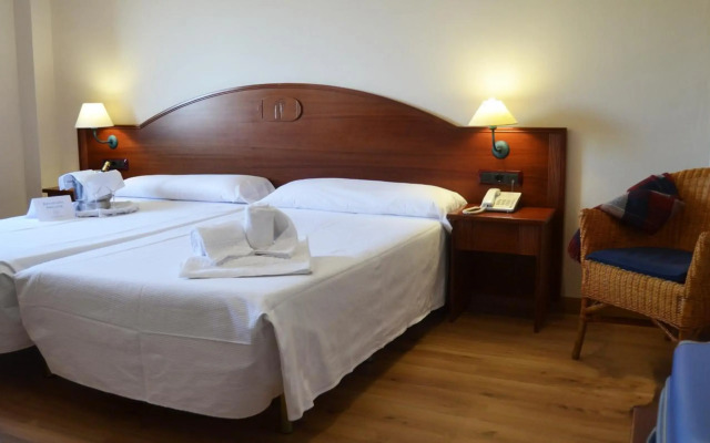 Hotel Reyes Ziríes
