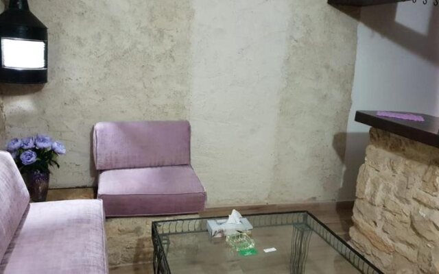 Ahiram Hotel