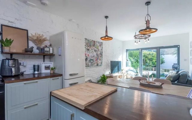 Stylish River Apartment - West Putney Embankment