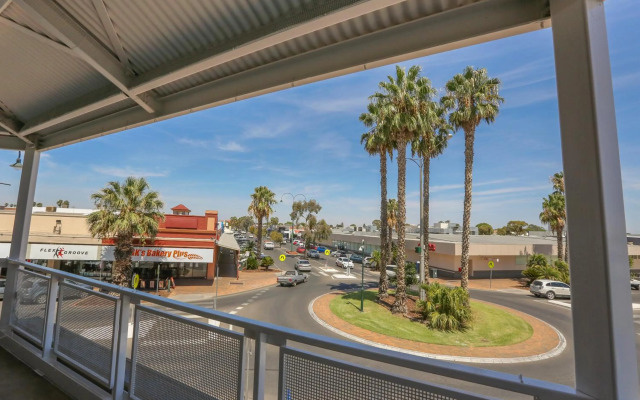 Indulge Apartments CBD