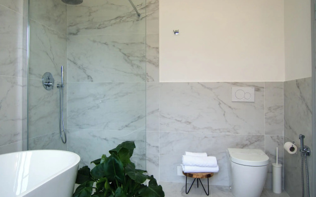 Amazing View to Pitti Palace 3BD Apt