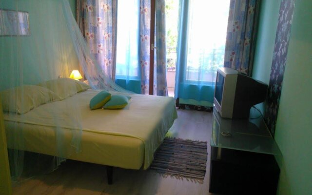 Guest Rooms Villa Sapphire