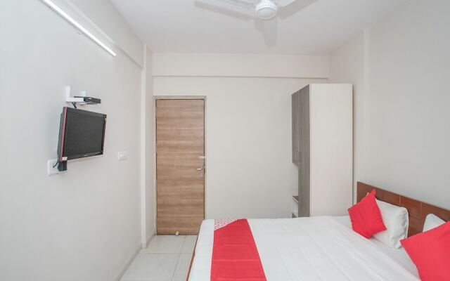 OYO 13523 Hotel Luxor The Budget Inn