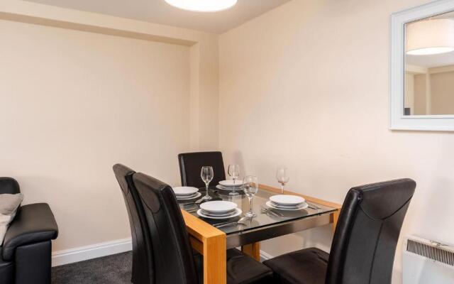 Cosy Apartment & Central Location & Contractors & DSA