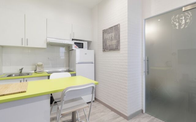 Dobo Homes Ronda De Valencia Apartment