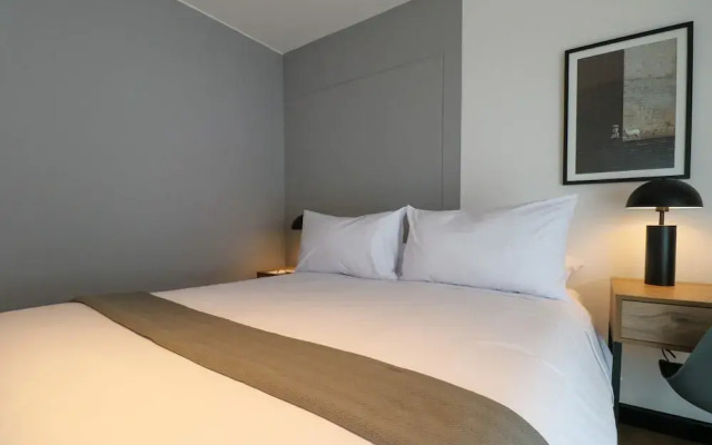 w Fabulous 2BR w Impressive Deco in San Isidro