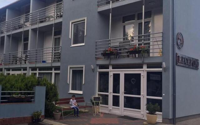 Solar Club Hotel