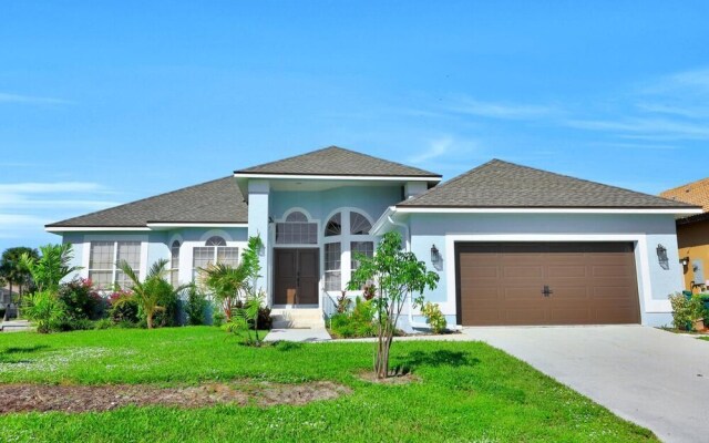 Lovely Pet-friendly Waterfront Home With Pool and Dock