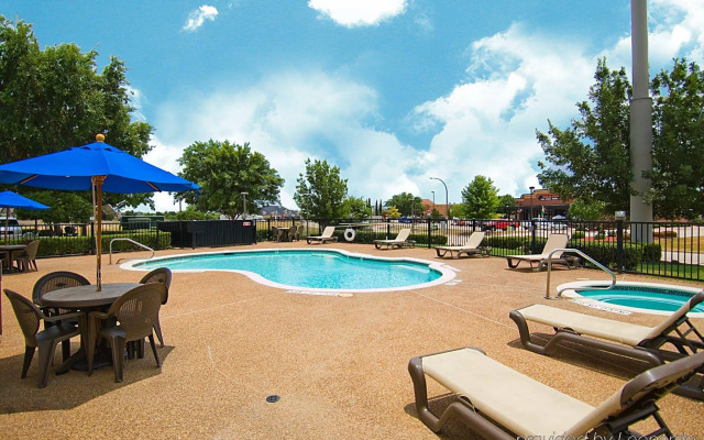 Quality Inn & Suites