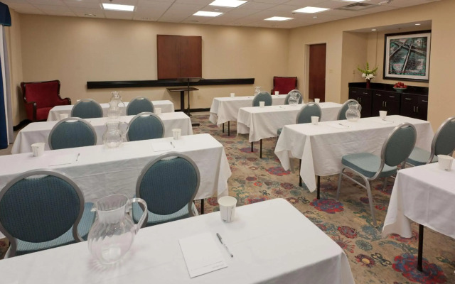 Hampton Inn & Suites McComb