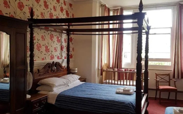 The Lismore Hotel