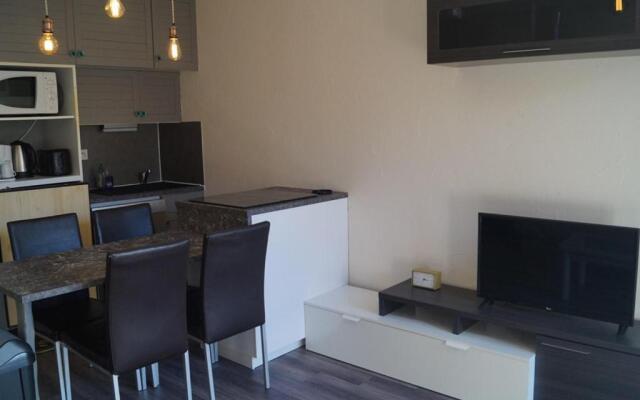 Appartement Enchastrayes, 1 pièce, 4 personnes - FR-1-165A-22