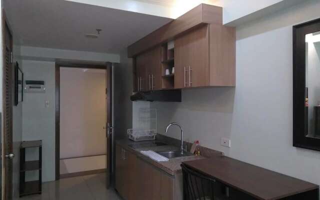 ECJ Cozy Studio Units at Horizons 101