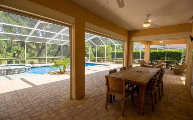 Villa Eagle - Executive - 3 Bedroom