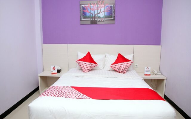 OYO 1138 Purple Hotel