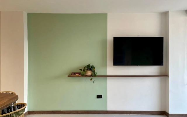 w Stunning 3BR With Terrace in Laureles