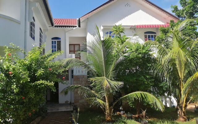 Salhiya Lodge - Hostel