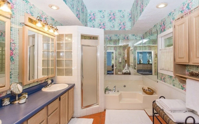 Fischer 3 Bedroom Farmhouse by RedAwning