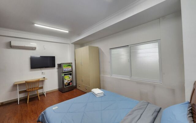 LaLaHouse Riverside Residence