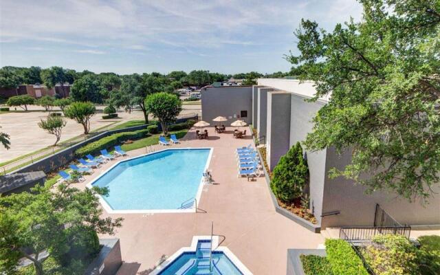 Comfort Inn and Suites Plano East