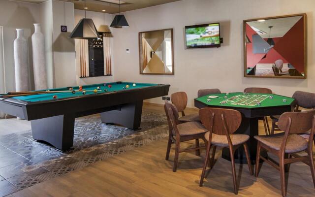 City Express Suites Cabo San Lucas