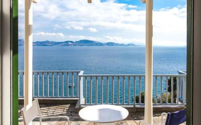 Seaside maisonette in Kiveri, near Nafplion.