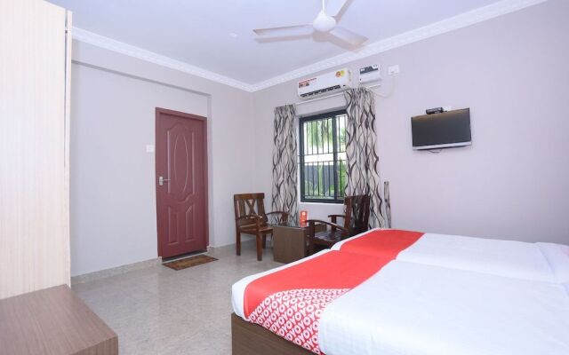 OYO 23116 Gino Tourist Home