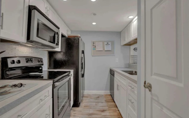 Fisherman Friend! - Coastal Condo - Views Await!