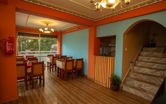 Hotel Cirrus by Oyo Rooms