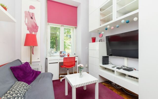 Studio Cracow Boguslawskiego by Renters