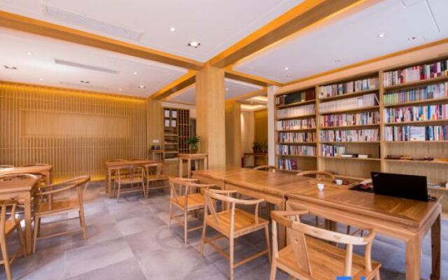 Yungu Shanfang Hostel